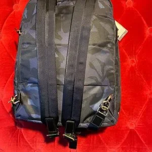 RARE TUMI Designer’s Women\'s Bag Voyageur Halle Limited Edition Backpack New Tumi | Bags | Rare Tumi Designers Womens Bag Voyageur Halle  main image 2